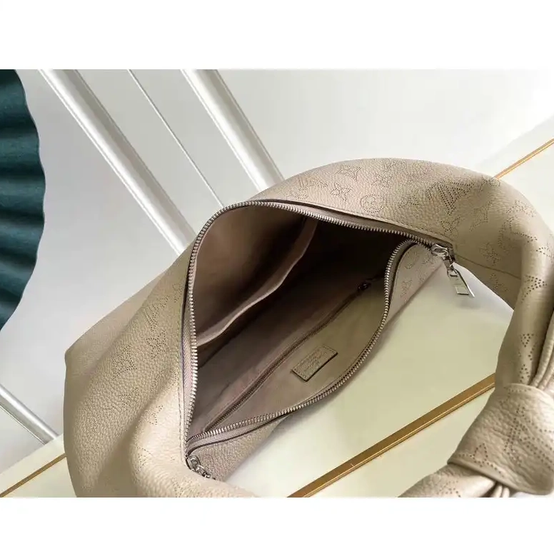 Fashionreps 2209DJ0058 LV Bag 0811